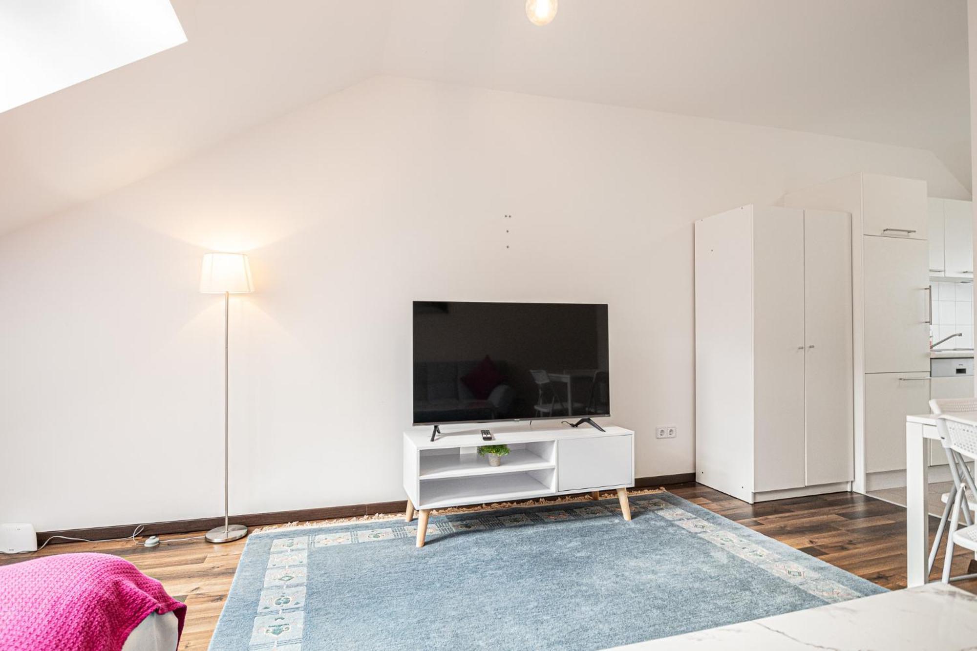 Airy Attic Apt.: Stylish Studio At Penzing Area Βιέννη Εξωτερικό φωτογραφία