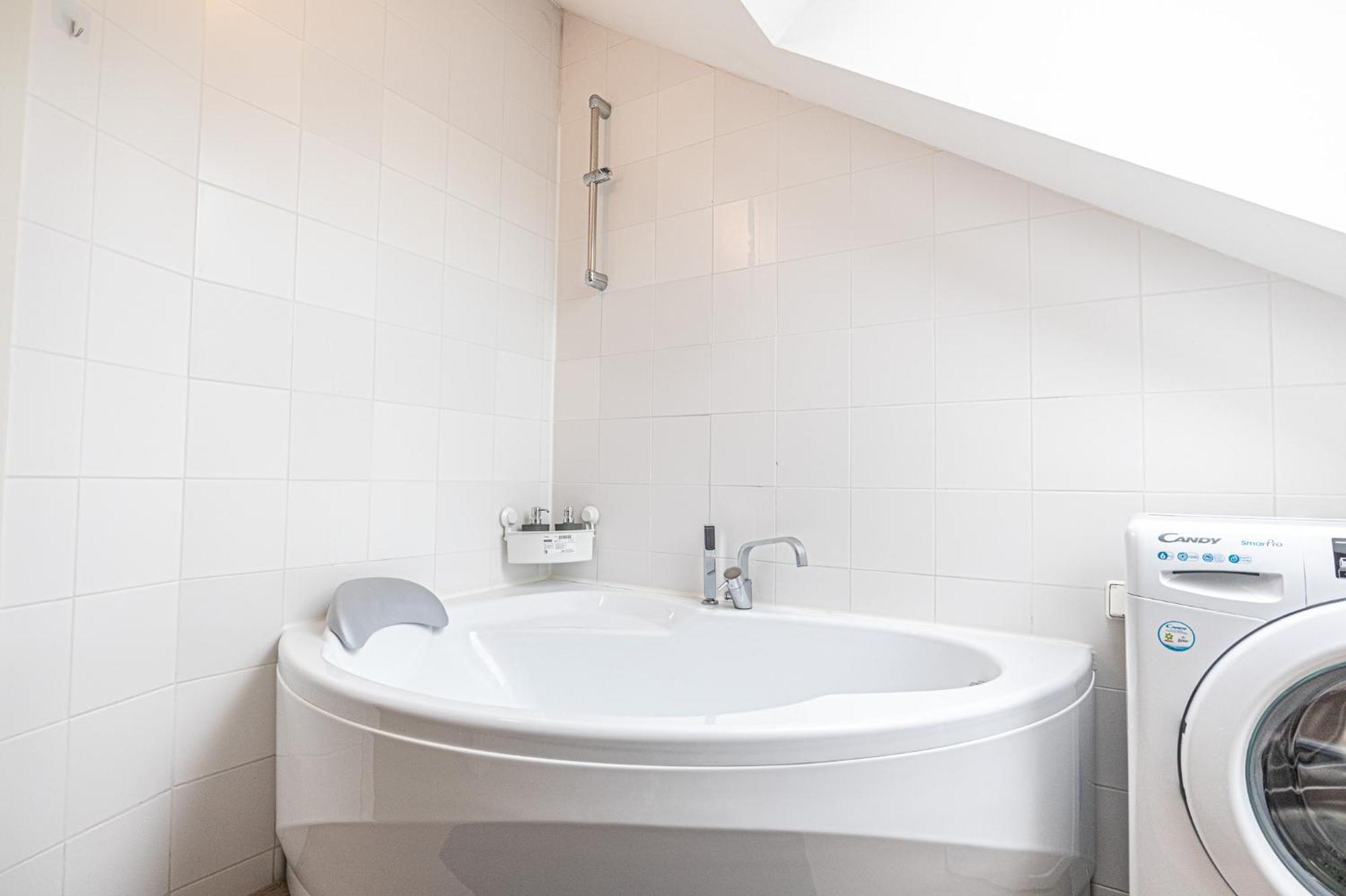 Airy Attic Apt.: Stylish Studio At Penzing Area Βιέννη Εξωτερικό φωτογραφία